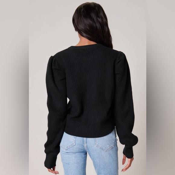 Sugar + Lips || Freya Drape Sleeve Sweater - Picture 3 of 11